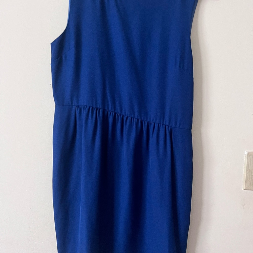 Elegant Blue Sleeveless Dress